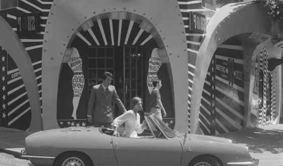 Historic-cars-return-to-the-heart-of-Barcelona-for-SEATs-70th-anniversary_02_HQ (1)