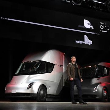 Tesla Motors Semi Truck Unveiled