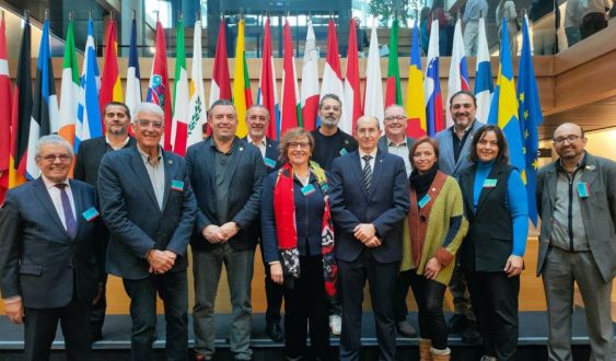 Delegación de Barcelona Comerç en Estrasburgo, con la concejal de Comercio de Barcelona, Montserrat Ballarín, y el director general de Comercio de la Generalitat, Jordi Torrades.