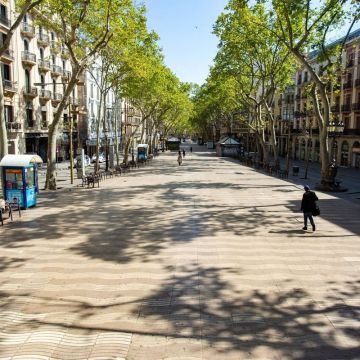 Carrer de la Rambla gairebé buit