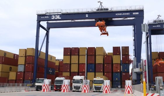 Ampliación de la terminal BEST de Barcelona por Aina Martí