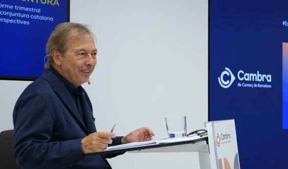 Josep Santacreu, president de la Cambra de Comerç de Barcelona, presentant el darrer estudi sobre la conjuntura econòmica de Catalunya
