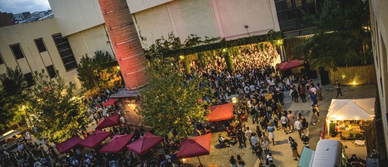 Antiga Fàbrica Estrella Damm durante La Mercé 2022 © Gaspar Morer Antiga Fàbrica Estrella Damm durante La Mercé 2022 © Gaspar Morer