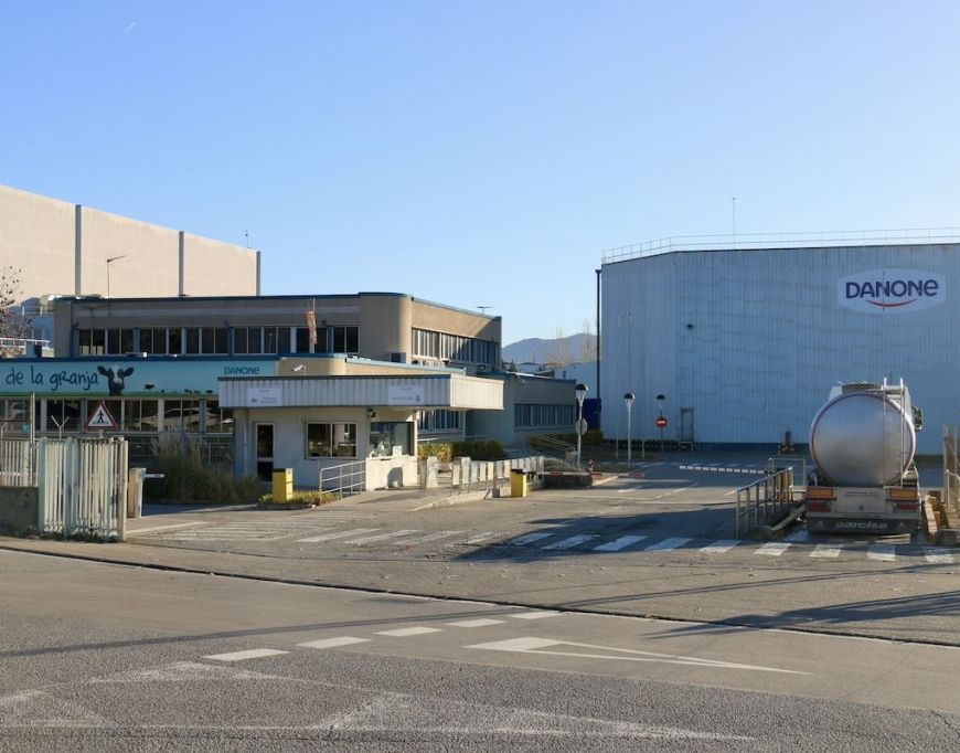 Planta de Danone en Parets del Vallès por Albert Segura