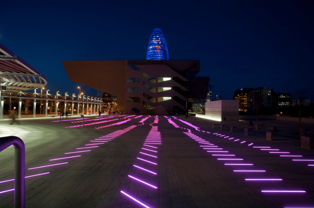 El Disseny Hub y la Torre Glòries.