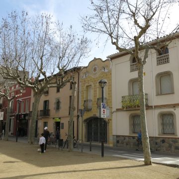 169_Plaça_de_Sant_Joan_(Cardedeu),_banda_sud