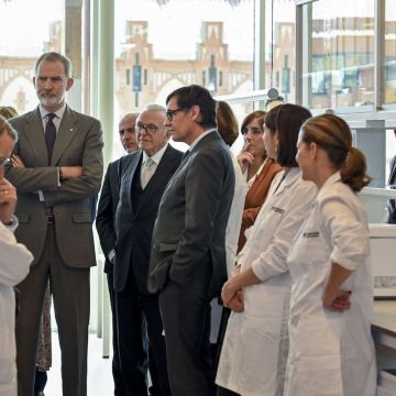 El Rey, Isidre Fainé y Salvador Illa en el CaixaResearch Institute por David Campos El Rey, Isidre Fainé y Salvador Illa en el CaixaResearch Institute por David Campos