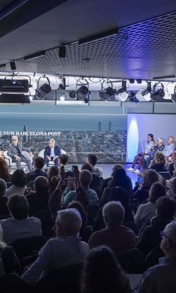 Sessió de Moments Estel·lars sobre la Sagrada Família a la Casa Cupra Raval per Marc Llibre Sessió de Moments Estel·lars sobre la Sagrada Família a la Casa Cupra Raval per Marc Llibre