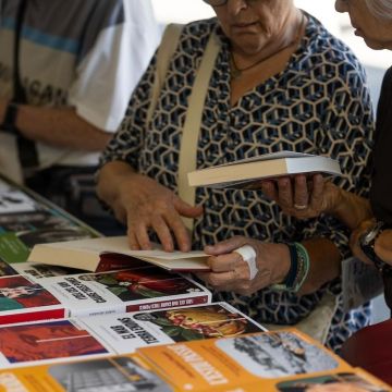 Setmana llibre en català por Lucas Amillano