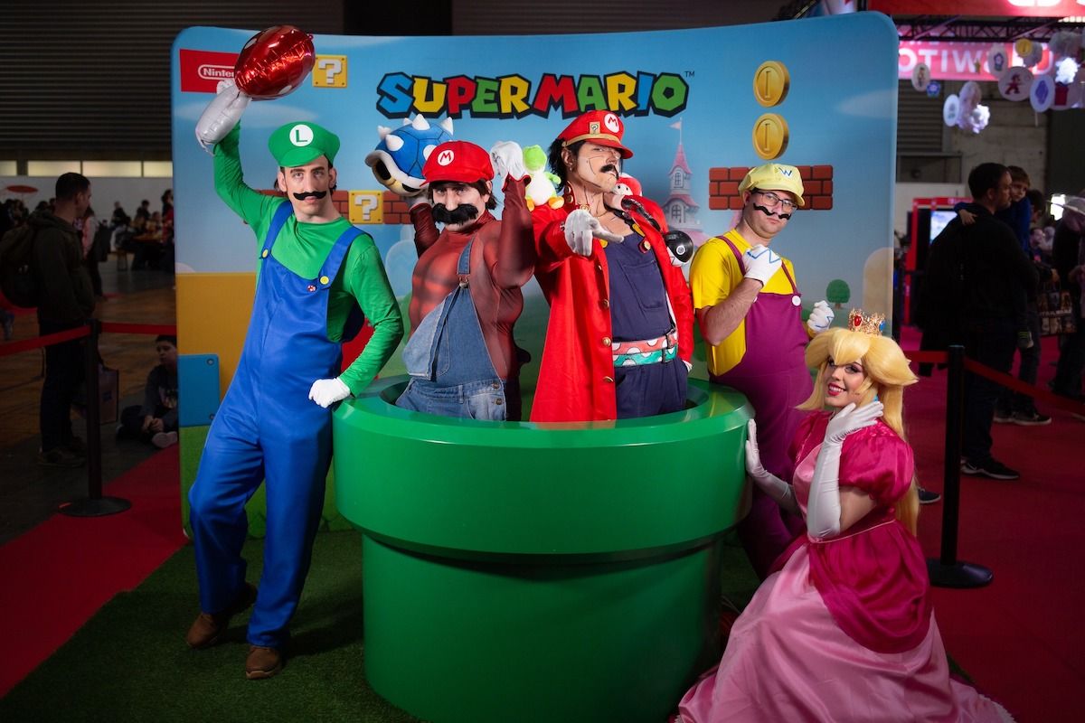Visitantes al Manga Barcelona, vestidos de personajes del universo de Mario Bros, en la anterior edición del salón.