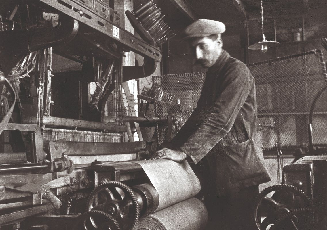 Trabajador de una fábrica textil de Barcelona (Fondo Francesc Espuña). 