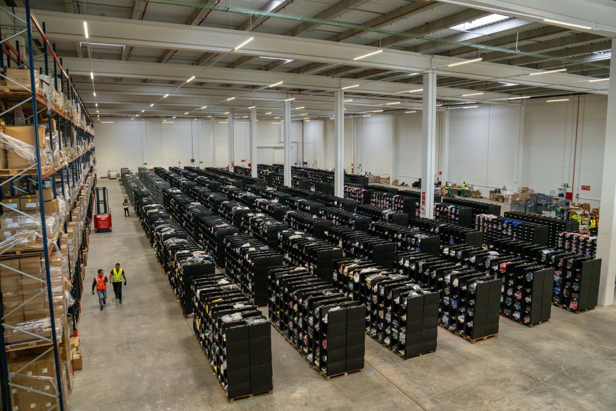 Amphora Logistics gestiona més de 100.000 metres quadrats de centres repartits entre Espanya, Itàlia, el Regne Unit o els Estats Units. 