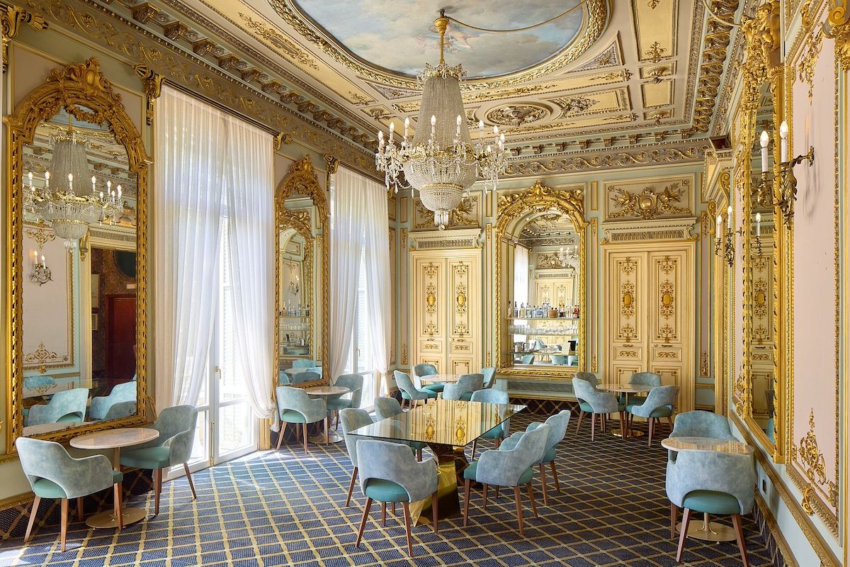 Salones del interior del Continental Palacete
