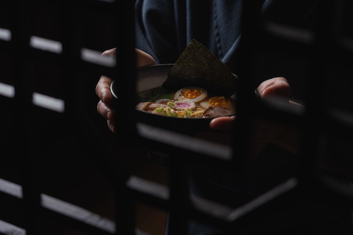 Els dijous, el ramen es converteix en protagonista al menjador elegant d'Os-Kuro.