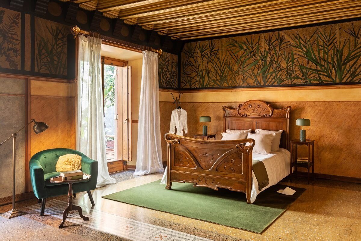 El dormitorio principal de la Casa Vicens.