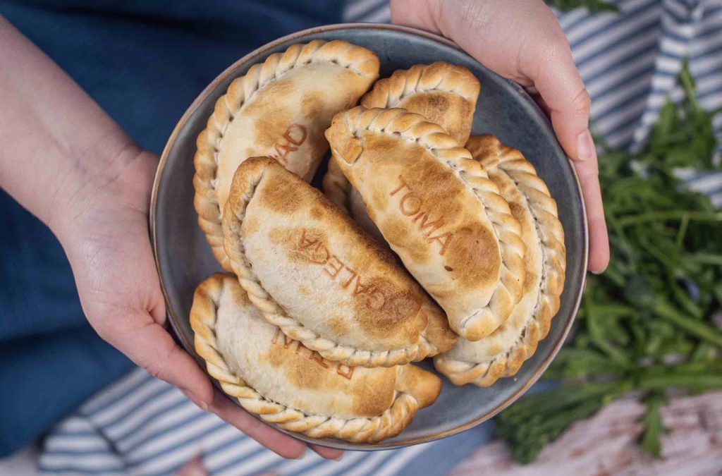 Empanadillas con rellenos de recetas de aquí.