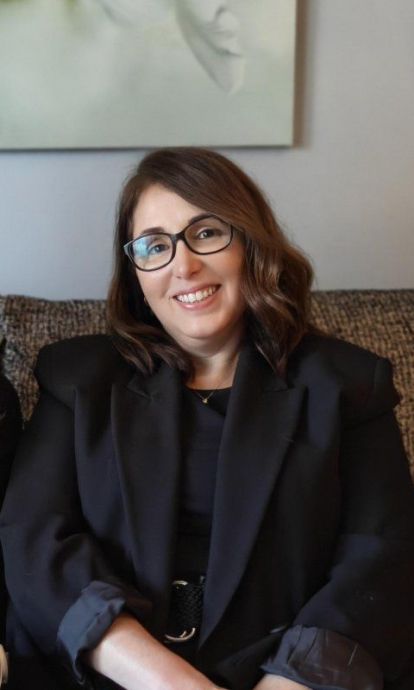 Dayris Rapado y Beatriz Fagundo, las dos fundadoras al frente de Neuhera