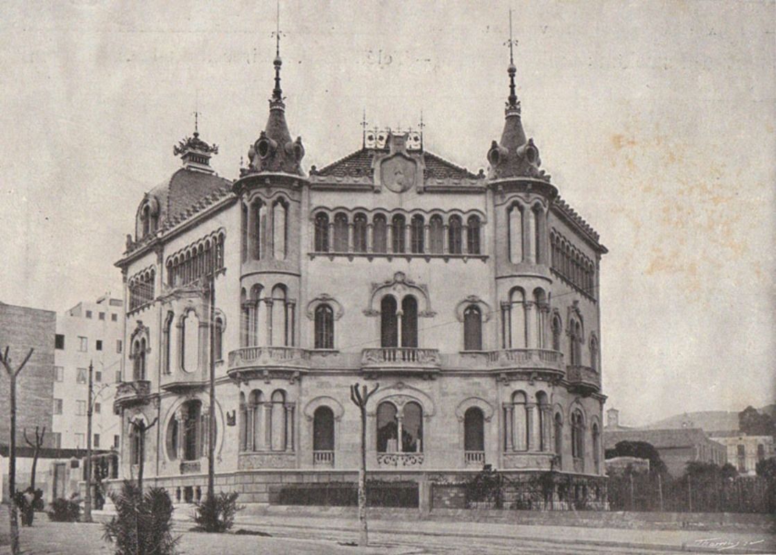 Edificio del Círculo Ecuestre