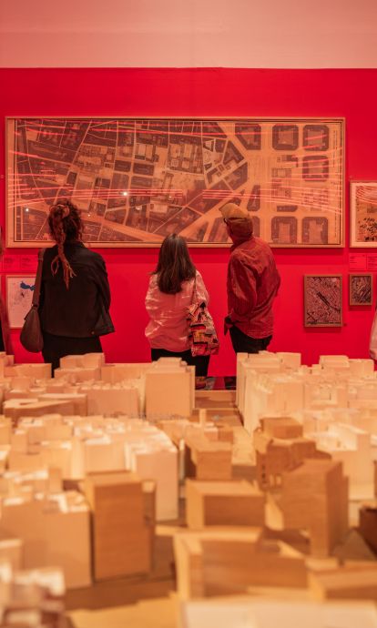 La muestra 'Seny i Rauxa. Noticia de la arquitectura catalana'  en el DHUB