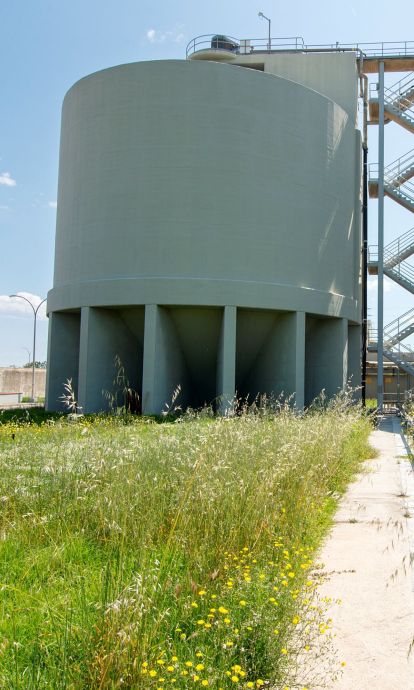 La depuradora de Gavà-Viladecans, ejemplo de la integración de la biodiversidad en las instalaciones del ciclo del agua.