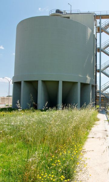 La depuradora de Gavà-Viladecans, ejemplo de la integración de la biodiversidad en las instalaciones del ciclo del agua. La depuradora de Gavà-Viladecans, ejemplo de la integración de la biodiversidad en las instalaciones del ciclo del agua.