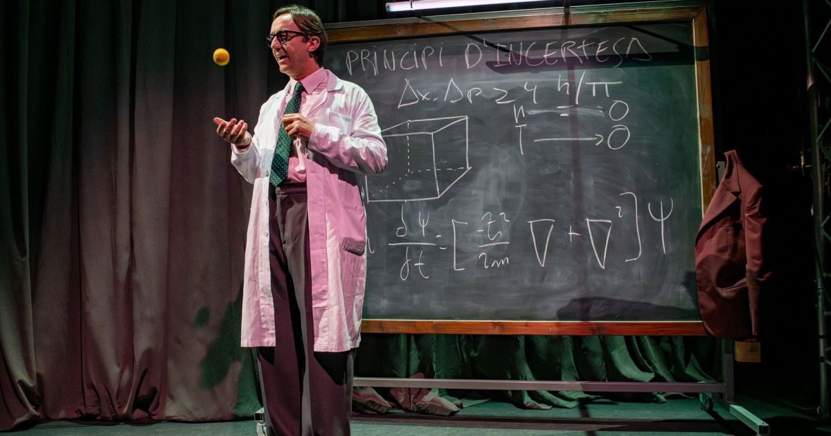 Joan Carreras es el físico teórico de "L'ultim atom"