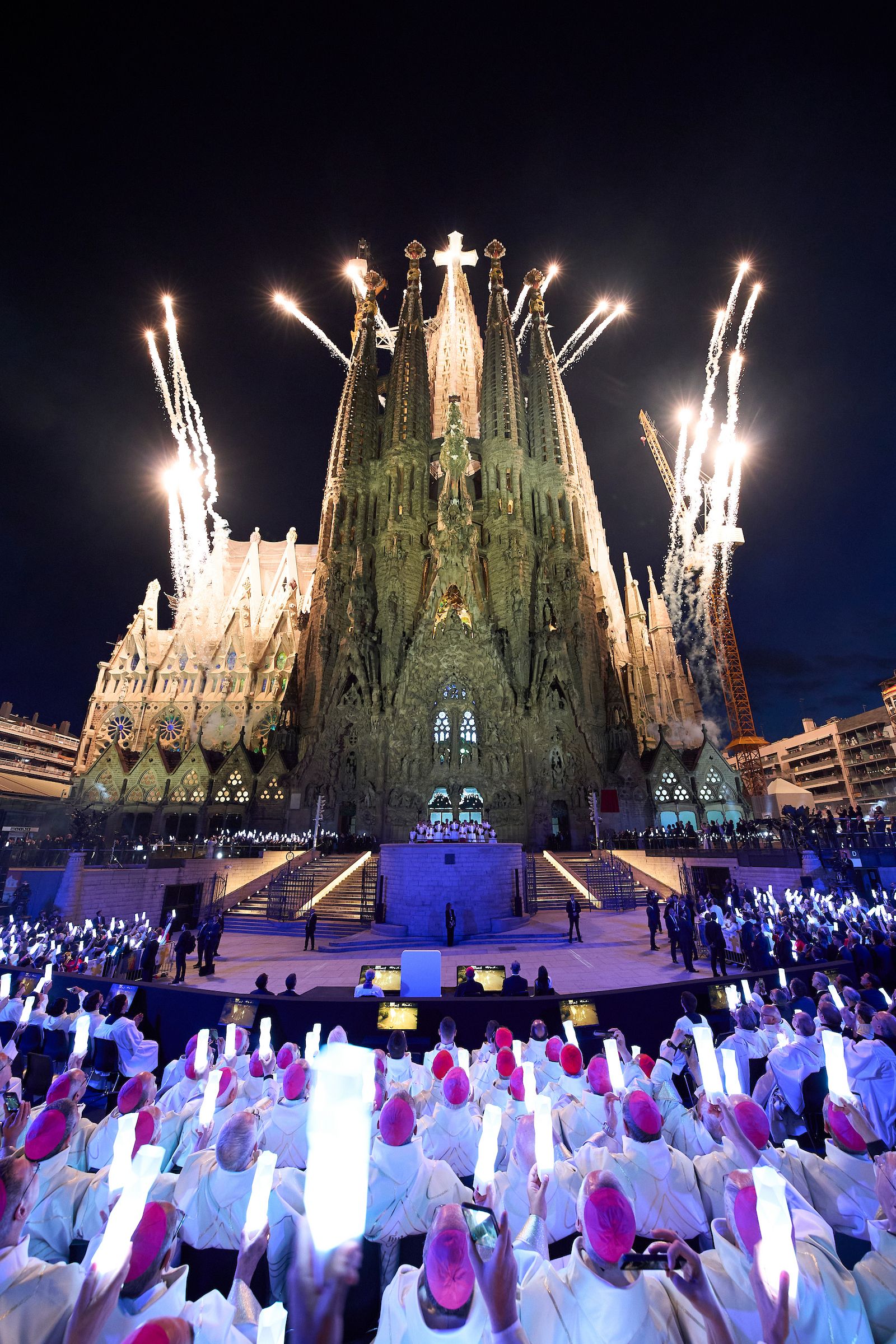 Els focs artificials a la Sagrada Família. © Basílica de la Sagrada Família / Manuel Queimadelos Els focs artificials a la Sagrada Família. © Basílica de la Sagrada Família / Manuel Queimadelos
