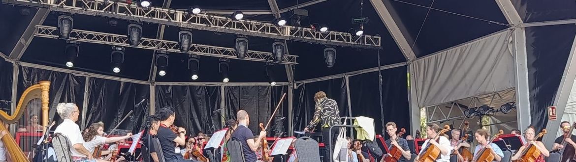 Assaig del concert a la plaça Catalunya