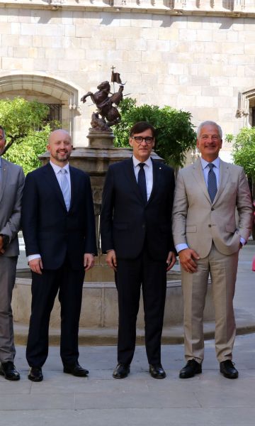 Anuncio de la inversión de OQC en el Palau de la Generalitat. © Andrea Salazar / ACN Anuncio de la inversión de OQC en el Palau de la Generalitat. © Andrea Salazar / ACN