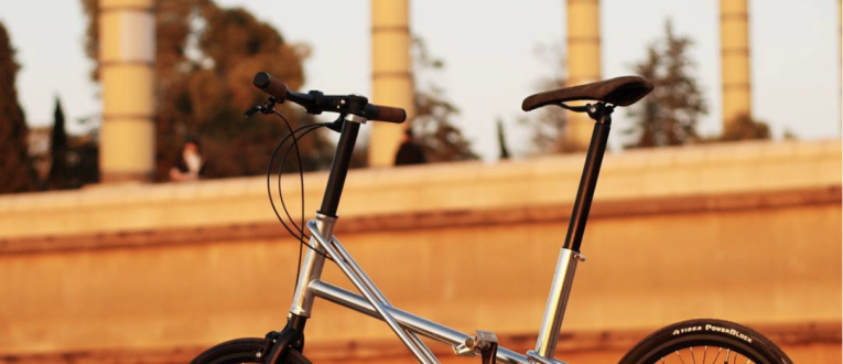 Bici de Castro Bikes en Montjuïc Bici de Castro Bikes en Montjuïc