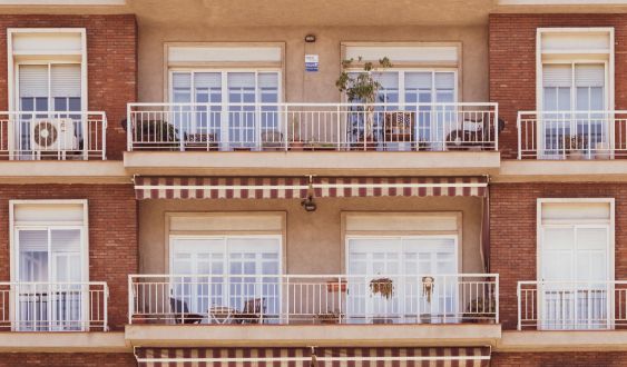 Bloc d'habitatges (c) Christian David Duarte : Pexels