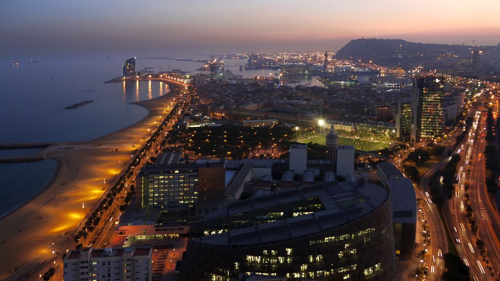 Vista parcial del litoral de Barcelona ©Vicente Zambrano González