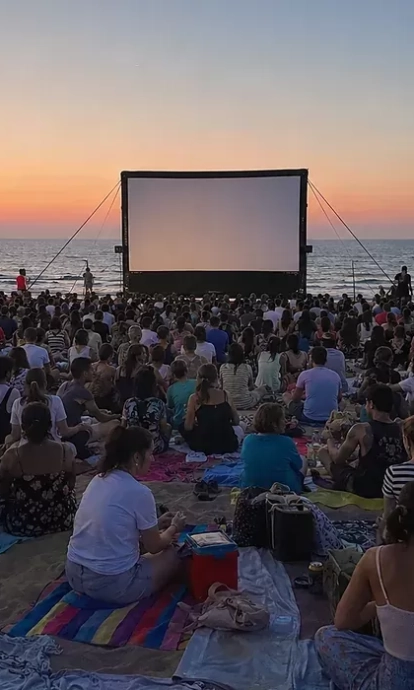 Empieza una nueva edición de Cinema Lliure a la Platja 2026