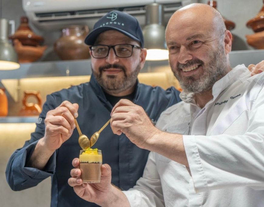 Andrés Torres y Antonio Bachour presentan el postre que han creado conjuntamente para recaudar fondos y ayudar a los venezolanos afectados por los terremotos.