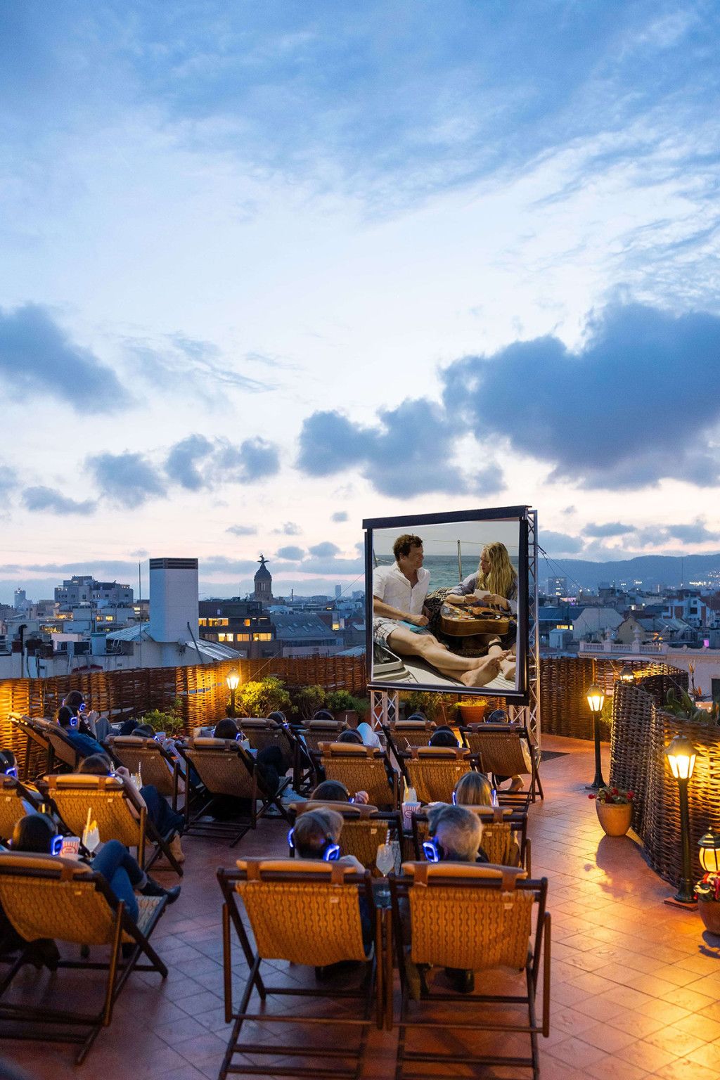 Cinema al aire libre en la terraza del Hotel Palace de Barcelona Cinema al aire libre en la terraza del Hotel Palace de Barcelona