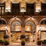 Fachada del histórico nº 12 del Passeig de Colom, que desde 2003 es el Hotel Duquesa de Cardona (Grup Duquessa) 