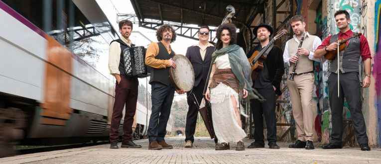 Barcelona Gipsy balKan Orchestra actuará el 25 de julio en el Palau de la Música Catalana. ©Dani Carbonell Barcelona Gipsy balKan Orchestra actuará el 25 de julio en el Palau de la Música Catalana. ©Dani Carbonell