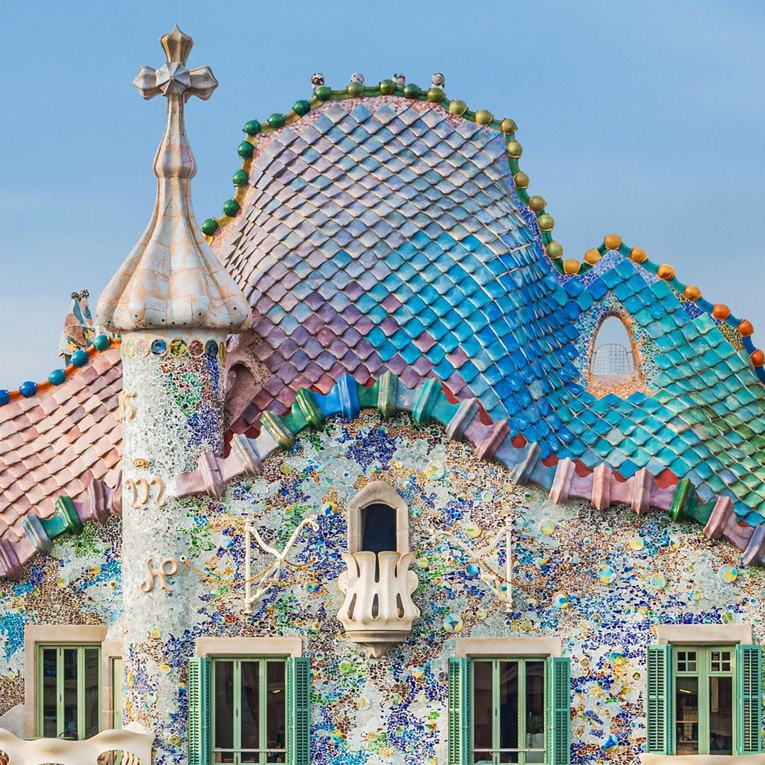 Detalle del tejado de la Casa Batlló Detalle del tejado de la Casa Batlló
