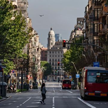 Dos autobuses urbanos en la calle Balmes © Ajuntament de Barcelona | Laura Guerrero Dos autobuses urbanos en la calle Balmes © Ajuntament de Barcelona | Laura Guerrero