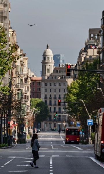Dos autobuses urbanos en la calle Balmes © Ajuntament de Barcelona | Laura Guerrero Dos autobuses urbanos en la calle Balmes © Ajuntament de Barcelona | Laura Guerrero
