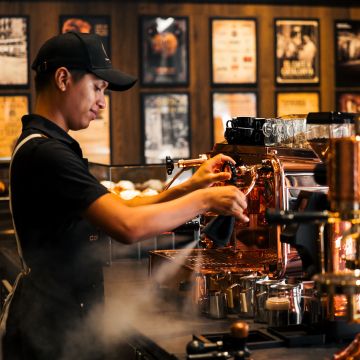 El Museo del Café reúne más de 2.000 piezas históricas y una biblioteca especializado con más de mil ejemplares sobre la cultura cafetera. © Museo del Café El Museo del Café reúne más de 2.000 piezas históricas y una biblioteca especializado con más de mil ejemplares sobre la cultura cafetera. © Museo del Café