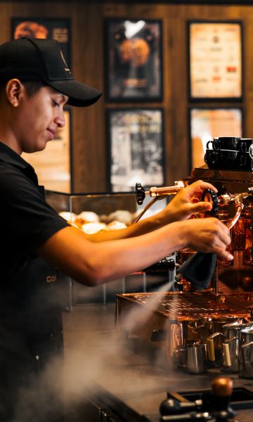 El Museo del Café reúne más de 2.000 piezas históricas y una biblioteca especializado con más de mil ejemplares sobre la cultura cafetera. © Museo del Café El Museo del Café reúne más de 2.000 piezas históricas y una biblioteca especializado con más de mil ejemplares sobre la cultura cafetera. © Museo del Café