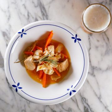 Tapa de pollo en escabeche de naranja y romero de Na Mindona