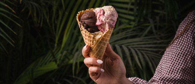 Paral·lelo Gelato aterriza en Time Out Market con una selección de sabores que cambia al ritmo de las estaciones. Paral·lelo Gelato aterriza en Time Out Market con una selección de sabores que cambia al ritmo de las estaciones.