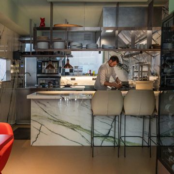La cocina abierta de Incorrecte, donde Marcel Pons combina memoria personal, recetarios antiguos y una mirada propia sobre la cocina catalana La cocina abierta de Incorrecte, donde Marcel Pons combina memoria personal, recetarios antiguos y una mirada propia sobre la cocina catalana