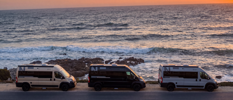camper playa al atardecer (1)