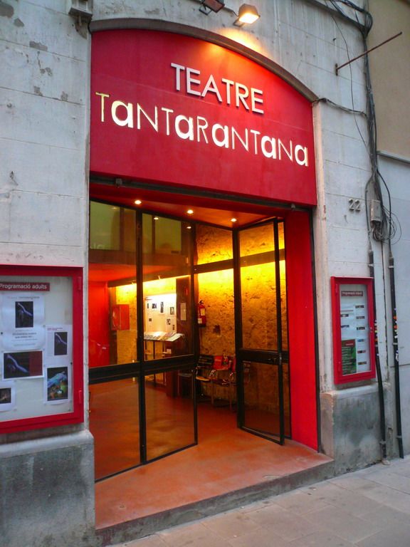 Façana del Tantarantana Façana del Tantarantana