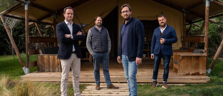 Los cofundadores de HolaCamp.