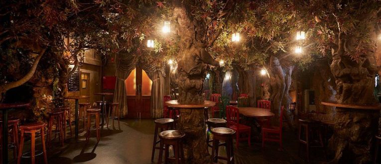 Bosc de les Fades, un escenario improvisado en Barcelona Bosc de les Fades, un escenario improvisado en Barcelona