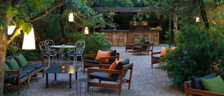El jardín del hotel Alma Barcelona 